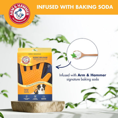 Arm & Hammer - Dog Brush, Dog Washing Gloves, Grooming Glove, Vanilla